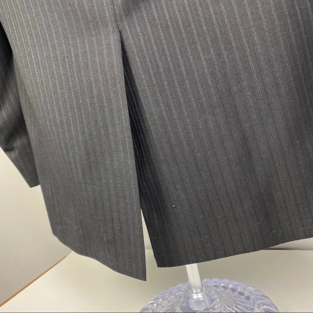 Chaps 100% Wool Suit Coat Blazer Jacket Men's 38R‎ Black Pinstripe 2-Button